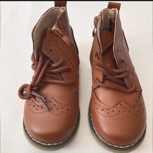 MG Baby 👶  boy boots size 8🔥5$ If You Get Bundle🔥